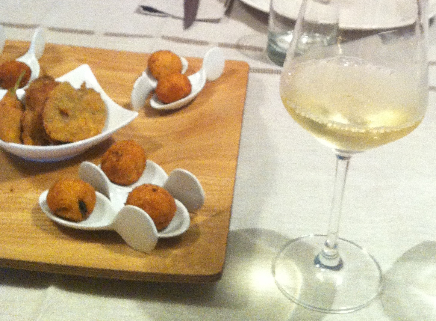 tasting at Moio's winery (degustazione a casa di luigi e laura)