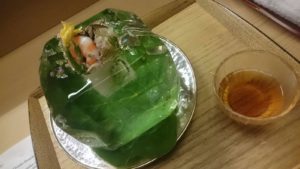 cold noddles in ice....cube (noodle freddi in blocco di ghiaccio)